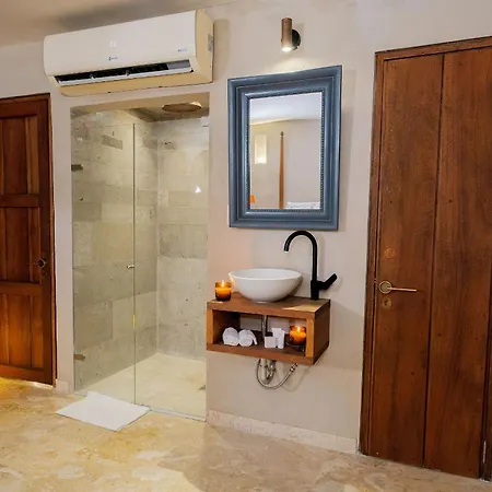Lujosa Casa 5hab Jacuzzi & Piscina Holiday home
