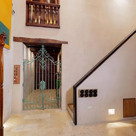 Lujosa Casa 5hab Jacuzzi & Piscina Сasa de vacaciones