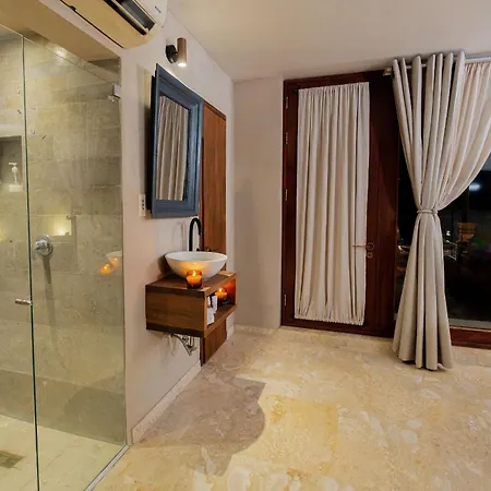 Lujosa Casa 5hab Jacuzzi & Piscina Сasa de vacaciones