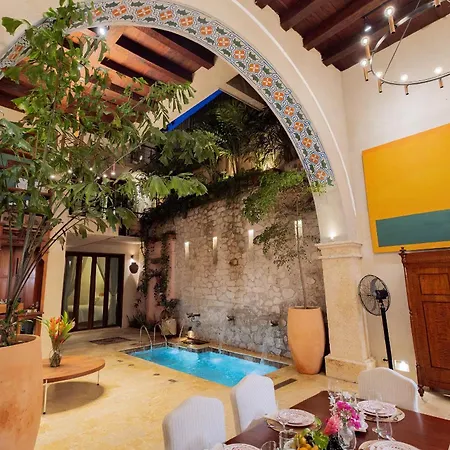 Lujosa Casa 5hab Jacuzzi & Piscina Сasa de vacaciones *